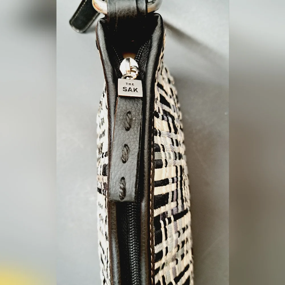 THE SAK Woven fabric and genuine leather small shoulder bag black white - Picture 3 of 12